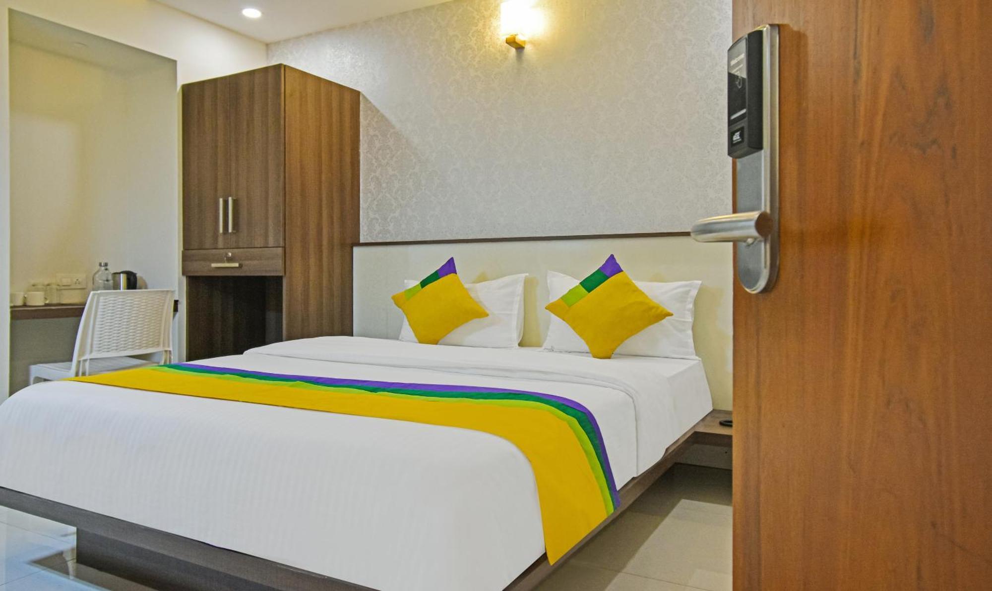 Itsy Hotels Deluxe Inn 첸나이 외부 사진