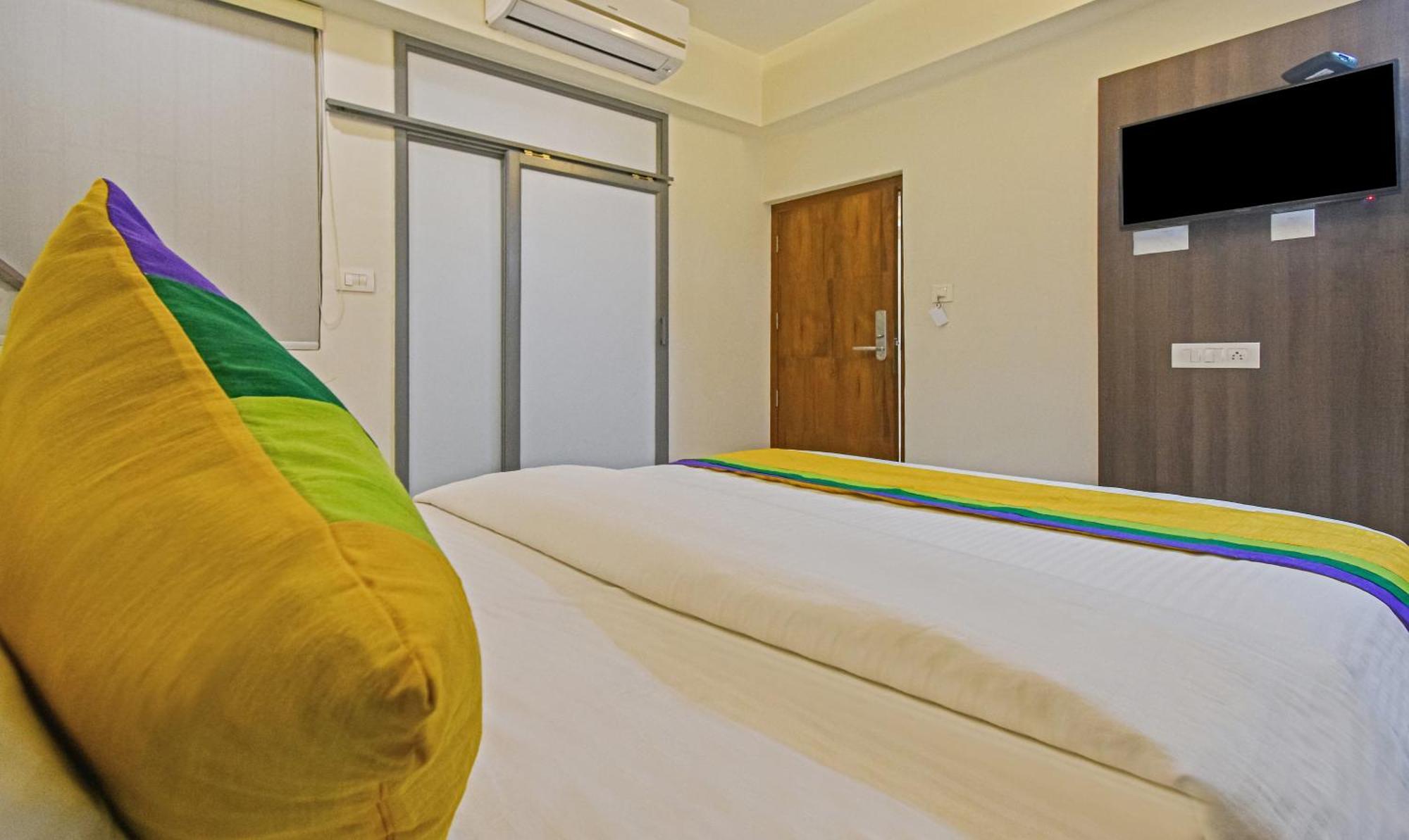 Itsy Hotels Deluxe Inn 첸나이 외부 사진